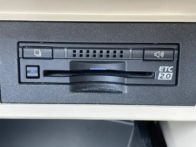 トヨタ ランドクルーザー プラド TX Lパッケージ 愛知県 2017(平29)年 9.1万km ブラック サンルーフ /ルーフレール/純正メーカーDAナビ/フルセグTV/BT/パノラミックビューモニター/ビルトイン2.0ETC/純正19インチAW/トヨタセーフティセンス/レーダークルーズコントロール/クリアランスソナー /オートライト/ベージュ革シート/前席パワーシート/前席シートヒーター /エアシート/純正フロアマット/取説、保証書/スペアキー