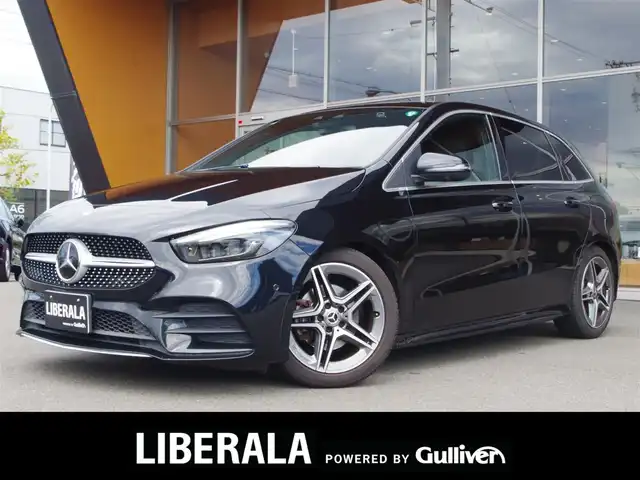 メルセデス・ベンツ Ｂ１８０ AMGライン 岐阜県 2019(令1)年 6万km コスモスブラック レーダーセーフティパッケージ/ アクティブディスタンスアシスト・ディストロニック (自動再発進機能付)/ アクティブブレーキアシスト(歩行者/飛び出し検知機能付)/ PRE-SAFE PRE-SAFE プラス (被害軽減ブレーキ付後方衝突警告システム)/ アクティブブラインドスポットアシスト (降車時警告機能付)/ アクティブレーンキーピングアシスト/ アクティブステアリングアシスト/ナビゲーションパッケージ/ Mercedes me connect: ナビゲーションサービス/ テレビ機能 (12セグ/ワンセグ自動切替)/ トラフィックサインアシスト/AMGライン/18インチAMG5ツインスポークアルミホイール/マルチビームLEDヘッドライト/アダプティブハイビームアシストプラス/アドバンスドパッケージ/ 360°カメラシステム/ ヘッドアップディスプレイ/ アドバンスドサウンドシステム/アンビエントライト/アダプティブブレーキホールド/前席シートヒーター/前席パワーシート/リアビューカメラ