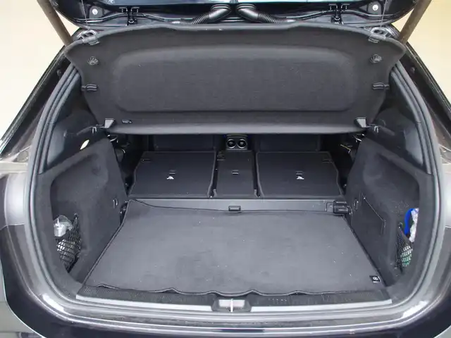 メルセデス・ベンツ Ｂ１８０ AMGライン 岐阜県 2019(令1)年 6万km コスモスブラック レーダーセーフティパッケージ/ アクティブディスタンスアシスト・ディストロニック (自動再発進機能付)/ アクティブブレーキアシスト(歩行者/飛び出し検知機能付)/ PRE-SAFE PRE-SAFE プラス (被害軽減ブレーキ付後方衝突警告システム)/ アクティブブラインドスポットアシスト (降車時警告機能付)/ アクティブレーンキーピングアシスト/ アクティブステアリングアシスト/ナビゲーションパッケージ/ Mercedes me connect: ナビゲーションサービス/ テレビ機能 (12セグ/ワンセグ自動切替)/ トラフィックサインアシスト/AMGライン/18インチAMG5ツインスポークアルミホイール/マルチビームLEDヘッドライト/アダプティブハイビームアシストプラス/アドバンスドパッケージ/ 360°カメラシステム/ ヘッドアップディスプレイ/ アドバンスドサウンドシステム/アンビエントライト/アダプティブブレーキホールド/前席シートヒーター/前席パワーシート/リアビューカメラ