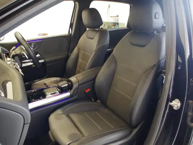 メルセデス・ベンツ Ｂ１８０ AMGライン 岐阜県 2019(令1)年 6万km コスモスブラック レーダーセーフティパッケージ/ アクティブディスタンスアシスト・ディストロニック (自動再発進機能付)/ アクティブブレーキアシスト(歩行者/飛び出し検知機能付)/ PRE-SAFE PRE-SAFE プラス (被害軽減ブレーキ付後方衝突警告システム)/ アクティブブラインドスポットアシスト (降車時警告機能付)/ アクティブレーンキーピングアシスト/ アクティブステアリングアシスト/ナビゲーションパッケージ/ Mercedes me connect: ナビゲーションサービス/ テレビ機能 (12セグ/ワンセグ自動切替)/ トラフィックサインアシスト/AMGライン/18インチAMG5ツインスポークアルミホイール/マルチビームLEDヘッドライト/アダプティブハイビームアシストプラス/アドバンスドパッケージ/ 360°カメラシステム/ ヘッドアップディスプレイ/ アドバンスドサウンドシステム/アンビエントライト/アダプティブブレーキホールド/前席シートヒーター/前席パワーシート/リアビューカメラ