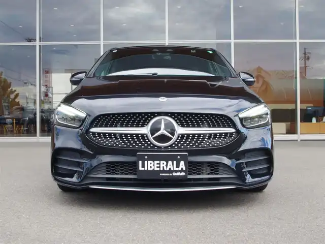 メルセデス・ベンツ Ｂ１８０ AMGライン 岐阜県 2019(令1)年 6万km コスモスブラック レーダーセーフティパッケージ/ アクティブディスタンスアシスト・ディストロニック (自動再発進機能付)/ アクティブブレーキアシスト(歩行者/飛び出し検知機能付)/ PRE-SAFE PRE-SAFE プラス (被害軽減ブレーキ付後方衝突警告システム)/ アクティブブラインドスポットアシスト (降車時警告機能付)/ アクティブレーンキーピングアシスト/ アクティブステアリングアシスト/ナビゲーションパッケージ/ Mercedes me connect: ナビゲーションサービス/ テレビ機能 (12セグ/ワンセグ自動切替)/ トラフィックサインアシスト/AMGライン/18インチAMG5ツインスポークアルミホイール/マルチビームLEDヘッドライト/アダプティブハイビームアシストプラス/アドバンスドパッケージ/ 360°カメラシステム/ ヘッドアップディスプレイ/ アドバンスドサウンドシステム/アンビエントライト/アダプティブブレーキホールド/前席シートヒーター/前席パワーシート/リアビューカメラ