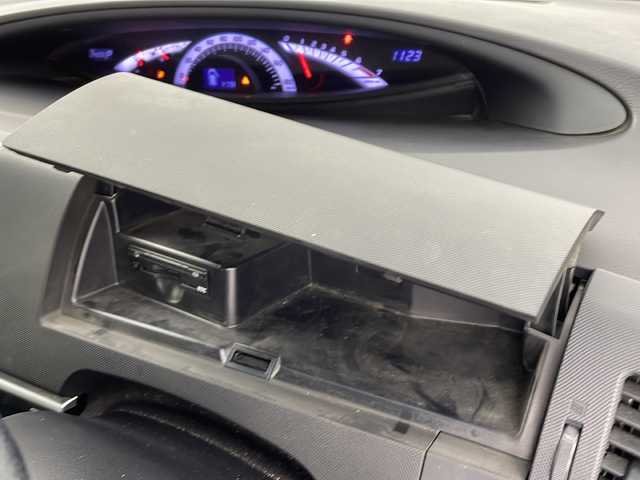 トヨタ エスティマ アエラス プレミアムエディション 新潟県 2013(平25)年 10.4万km ブラック 　バックカメラ/　クルーズコントロール/　ドアバイザー/　プッシュスタート/　両側パワースライドドア/　ETC/　HIDヘッドライト/　オートライト/　ハーフレザーシート/　純正AW車載/　ウィンカーミラー/　MTモード付AT