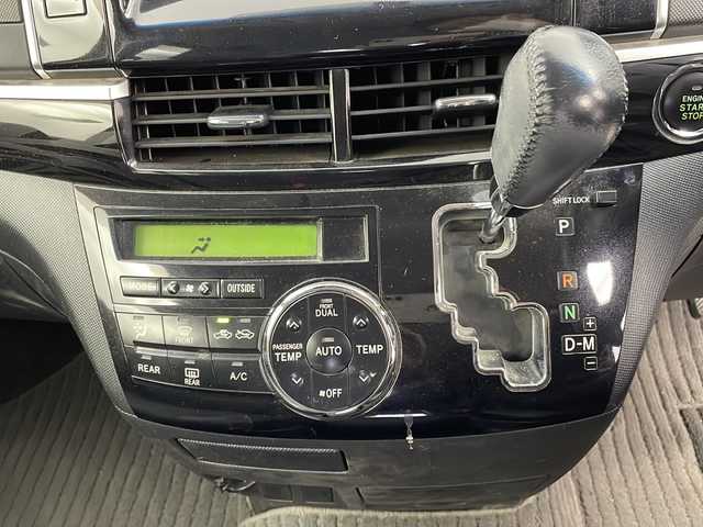 トヨタ エスティマ アエラス プレミアムエディション 新潟県 2013(平25)年 10.4万km ブラック 　バックカメラ/　クルーズコントロール/　ドアバイザー/　プッシュスタート/　両側パワースライドドア/　ETC/　HIDヘッドライト/　オートライト/　ハーフレザーシート/　純正AW車載/　ウィンカーミラー/　MTモード付AT