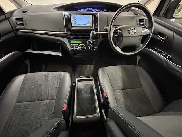 トヨタ エスティマ アエラス プレミアムエディション 静岡県 2013(平25)年 10.5万km ブラック (株)IDOMが運営する【じしゃロン浜松店】の自社ローン対象車両になります。こちらは現金ご利用時の価格です。自社ローンご希望の方は別途その旨お申付け下さい/純正ナビ(NSCP-W62)/Bluetooth/ワンセグTV/CD/SD/バックカメラ/クルーズコントロール/ドアバイザー/プッシュスタート/両側パワースライドドア/ETC/HIDヘッドライト/オートライト/ハーフレザーシート/純正AW車載/ウィンカーミラー/MTモード付AT