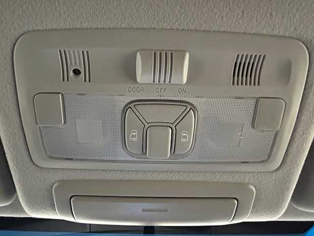 トヨタ エスティマ アエラス プレミアムエディション 静岡県 2013(平25)年 10.5万km ブラック (株)IDOMが運営する【じしゃロン浜松店】の自社ローン対象車両になります。こちらは現金ご利用時の価格です。自社ローンご希望の方は別途その旨お申付け下さい/純正ナビ(NSCP-W62)/Bluetooth/ワンセグTV/CD/SD/バックカメラ/クルーズコントロール/ドアバイザー/プッシュスタート/両側パワースライドドア/ETC/HIDヘッドライト/オートライト/ハーフレザーシート/純正AW車載/ウィンカーミラー/MTモード付AT