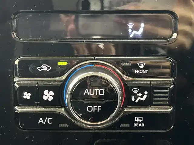 トヨタ ルーミー カスタムG－T 大阪府 2023(令5)年 2.4万km パールホワイトⅢ スマートアシスト/　・衝突回避支援ブレーキ機能/　・誤発進抑制制御機能/　・車線逸脱警報機能/　・先行者発信お知らせ機能/　・アダプティブクルーズコントロール/純正SDナビ/　Bluetooth/フルセグ/USB/CD/FM/AM/バックカメラ/両側パワースライドドア/レーダークルーズコントロール/LEDオートライト/フォグランプ/オートハイビーム/シートヒーター/純正１５インチアルミホイール/スマートキー/ビルトインETC