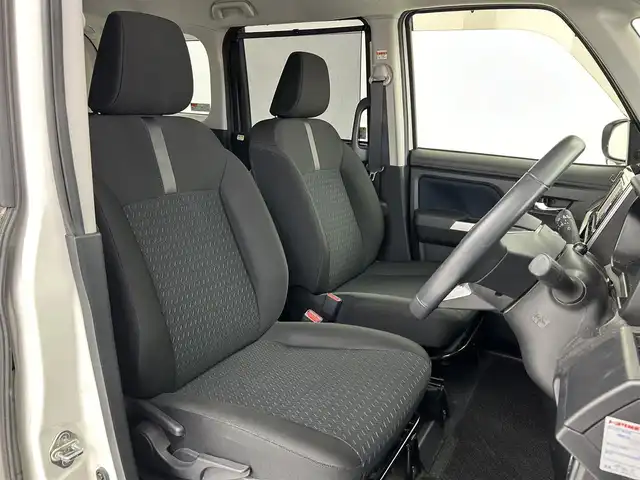 トヨタ ルーミー カスタムG－T 大阪府 2023(令5)年 2.4万km パールホワイトⅢ スマートアシスト/　・衝突回避支援ブレーキ機能/　・誤発進抑制制御機能/　・車線逸脱警報機能/　・先行者発信お知らせ機能/　・アダプティブクルーズコントロール/純正SDナビ/　Bluetooth/フルセグ/USB/CD/FM/AM/バックカメラ/両側パワースライドドア/レーダークルーズコントロール/LEDオートライト/フォグランプ/オートハイビーム/シートヒーター/純正１５インチアルミホイール/スマートキー/ビルトインETC