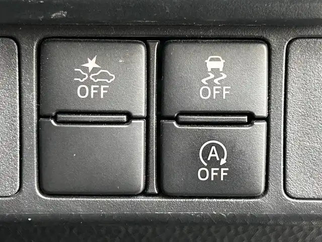 トヨタ ルーミー カスタムG－T 大阪府 2023(令5)年 2.4万km パールホワイトⅢ スマートアシスト/　・衝突回避支援ブレーキ機能/　・誤発進抑制制御機能/　・車線逸脱警報機能/　・先行者発信お知らせ機能/　・アダプティブクルーズコントロール/純正SDナビ/　Bluetooth/フルセグ/USB/CD/FM/AM/バックカメラ/両側パワースライドドア/レーダークルーズコントロール/LEDオートライト/フォグランプ/オートハイビーム/シートヒーター/純正１５インチアルミホイール/スマートキー/ビルトインETC