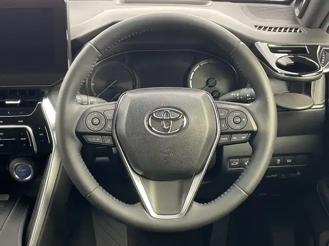トヨタ ハリアー ハイブリッド Z レザーパッケージ 新潟県 2021(令3)年 4.7万km プレシャスブラックパール ワンオーナー/純正12.3インチメモリナビ/　フルセグTV/Bluetooth/USB/JBLサウンドシステム/トヨタセーフティセンス/・プリクラッシュセーフティ/・レーントレーシングアシスト/・レーンディパーチャーアラート/・レーダークルーズコントロール/・ロードサインアシスト/・オートマチックハイビーム/ブラインドスポットモニター/全方位モニター/デジタルインナーミラー/レザーシート/パワーバックドア/前席パワーシート/前席シートヒーター/前席シートベンチレーション/D席メモリーシート/ステアリングヒーター/ヘッドアップディスプレイ/前後コーナーセンサー/ビルトインETC2.0/レザーステアリング/ステアリングスイッチ