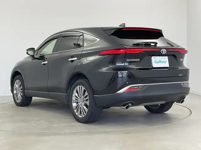 トヨタ ハリアー ハイブリッド Z レザーパッケージ 新潟県 2021(令3)年 4.7万km プレシャスブラックパール ワンオーナー/純正12.3インチメモリナビ/　フルセグTV/Bluetooth/USB/JBLサウンドシステム/トヨタセーフティセンス/・プリクラッシュセーフティ/・レーントレーシングアシスト/・レーンディパーチャーアラート/・レーダークルーズコントロール/・ロードサインアシスト/・オートマチックハイビーム/ブラインドスポットモニター/全方位モニター/デジタルインナーミラー/レザーシート/パワーバックドア/前席パワーシート/前席シートヒーター/前席シートベンチレーション/D席メモリーシート/ステアリングヒーター/ヘッドアップディスプレイ/前後コーナーセンサー/ビルトインETC2.0/レザーステアリング/ステアリングスイッチ
