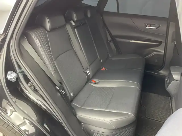 トヨタ ハリアー ハイブリッド Z レザーパッケージ 新潟県 2021(令3)年 4.7万km プレシャスブラックパール ワンオーナー/純正12.3インチメモリナビ/　フルセグTV/Bluetooth/USB/JBLサウンドシステム/トヨタセーフティセンス/・プリクラッシュセーフティ/・レーントレーシングアシスト/・レーンディパーチャーアラート/・レーダークルーズコントロール/・ロードサインアシスト/・オートマチックハイビーム/ブラインドスポットモニター/全方位モニター/デジタルインナーミラー/レザーシート/パワーバックドア/前席パワーシート/前席シートヒーター/前席シートベンチレーション/D席メモリーシート/ステアリングヒーター/ヘッドアップディスプレイ/前後コーナーセンサー/ビルトインETC2.0/レザーステアリング/ステアリングスイッチ