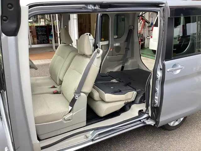 ダイハツ タント X スマートセレクション SA 鹿児島県 2014(平26)年 3.1万km ブライトシルバーメタリック 純正オーディオ　CD/AUX/FM/AM/純正フロアマット/純正ドアバイザー/プッシュスタート/片側パワースライドドア/イージークローザー/アイドリングストップ/コーナーセンサー/オートエアコン/スマートアシスト/　衝突軽減ブレーキ・横滑り防止装置/分割可倒式リアシート