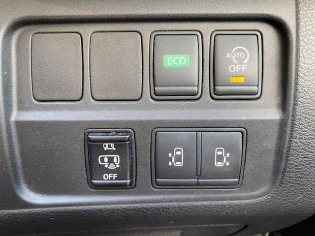 日産 セレナ ハイウェイスター G 兵庫県 2016(平28)年 12.6万km ブリリアントホワイトパール 2トーン 純正ナビ（AM/FM/BT/AUX)/・フルセグTV/アラウンドビューモニター/アイドリングストップ/追従付きクルーズコントロール/フリップダウンモニター/サンシェード/デジタルインナーミラー/パーキングアシスト/横滑り防止/衝突軽減システム/ビルトインETC/ウィークスルー/純正マット