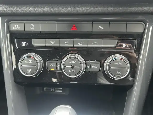 フォルクスワーゲン ＶＷ Ｔ－ロック TDI スポーツ 茨城県 2020(令2)年 3.5万km ピュアホワイト ワンオーナー/前後ドラレコ/パドルシフト/アクティブインフォディスプレイ/ブラックルーフ/DiscoverProナビ（SSD)/　CD/DVD/フルセグTV/BT/AppleCarPlay/キーレスアクセス/アンビエントライト（レッド）/ACC/パークディスタンスコントロール