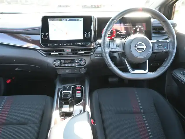 日産 オーラ ニスモ 千葉県 2023(令5)年 4.6万km ダークメタルグレー/スーパーブラック2トーン エマージェンシーブレーキ/プロパイロット/インテリジェントクルーズコントロール/インテリジェントルームミラー/純正コネクトナビ/地デジTV/【Bluetooth接続】/アラウンドビューモニター/ワイヤレス充電/革巻きステアリング/ステアリングスイッチ/前席シートヒーター/ETC（2.0）/LEDヘッドライト/フォグライト/ウインカーミラー/コーナーセンサー/純正17インチアルミホイル/サイド/カーテンエアバッグ/インテリジェントキー
