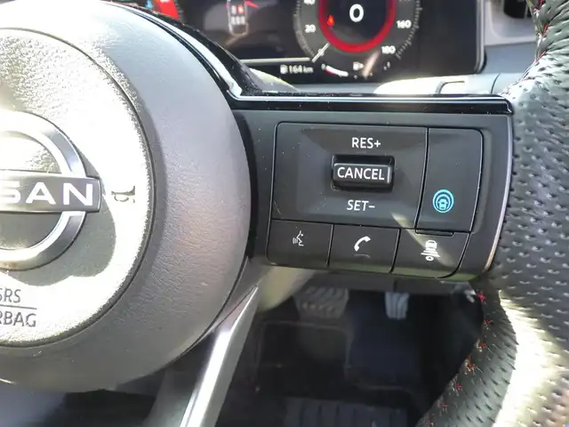 日産 オーラ ニスモ 千葉県 2023(令5)年 4.6万km ダークメタルグレー/スーパーブラック2トーン エマージェンシーブレーキ/プロパイロット/インテリジェントクルーズコントロール/インテリジェントルームミラー/純正コネクトナビ/地デジTV/【Bluetooth接続】/アラウンドビューモニター/ワイヤレス充電/革巻きステアリング/ステアリングスイッチ/前席シートヒーター/ETC（2.0）/LEDヘッドライト/フォグライト/ウインカーミラー/コーナーセンサー/純正17インチアルミホイル/サイド/カーテンエアバッグ/インテリジェントキー