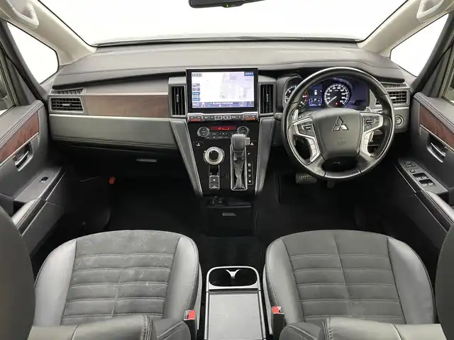 三菱 デリカＤ：５ ジャスパー 岡山県 2021(令3)年 4.3万km エメラルドブラックパール/アイガーグレーメタリック アルパイン１１インチナビ/【Bluetooth/フルセグTV/CD/DVD/HDMI/USB】/社外10.1フリップダウンモニター/全方位カメラ/衝突軽減ブレーキ/100V電源/追従型クルーズコントロール/両側パワースライドドア/社外ドライブレコーダー（前後）/ブラインドスポットモニター/ＬＥＤヘッドライト/オートハイビーム/フォグランプ/ビルトインＥＴＣ/オートブレーキホールド/パドルシフト/純正フロアマット