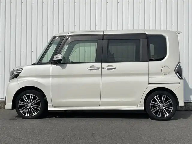 ダイハツ タント カスタム RS トップED SA Ⅲ 福岡県 2017(平29)年 6.8万km パールホワイトⅢ スマートアシストIII/衝突軽減/レーンアシスト/オートハイビーム/コーナーセンサー/純正ナビ（ＮＭＺＫ－Ｗ６７Ｄ）/フルセグTV/CD/DVD/BT/SD/AM/FM/バックカメラ/両側パワースライドドア/シートヒーター/ＬＥＤオートライト/純正アルミ/ステアリングリモコン/ＥＴＣ/アイドリングストップ/スマートキー/プッシュスタート