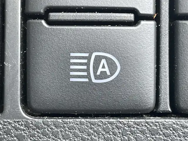 ダイハツ タント カスタム RS トップED SA Ⅲ 福岡県 2017(平29)年 6.8万km パールホワイトⅢ スマートアシストIII/衝突軽減/レーンアシスト/オートハイビーム/コーナーセンサー/純正ナビ（ＮＭＺＫ－Ｗ６７Ｄ）/フルセグTV/CD/DVD/BT/SD/AM/FM/バックカメラ/両側パワースライドドア/シートヒーター/ＬＥＤオートライト/純正アルミ/ステアリングリモコン/ＥＴＣ/アイドリングストップ/スマートキー/プッシュスタート