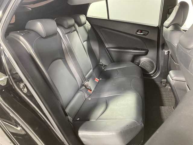 トヨタ プリウス A ツーリングセレクション 沖縄県 2016(平28)年 7.1万km 黒 禁煙車/衝突軽減ブレーキ/モデリスタエアロ/イクリプス製ナビ/バックカメラ/ＥＴＣ/HUD/電動格納ウィンカーミラー/インテリジェントパーキングアシスト/BSM/LEDヘッドライト/オートライト/純正アルミホイール/純正フロアマット