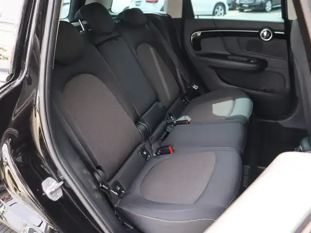 ＭＩＮＩ ミニ クロスオーバー クーパー D 長野県 2020(令2)年 4.7万km 黒 ペッパーＰＫＧ　/純正ナビ　/バックカメラ　/ＡＣＣ　/衝突軽減ブレーキ　/コンフォートアクセス　/パークディスタンスＣ　/ＭＩＮＩエキサイトメント／ライトＰＫＧ　/パワーバックドア　/ＬＥＤライト　/ＯＰ１８ＡＷ
