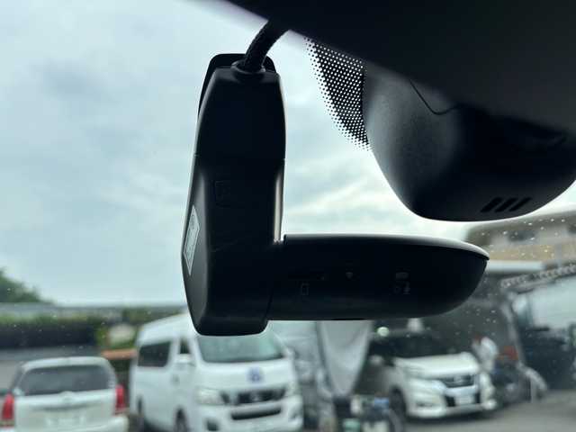 アウディ Ｑ５ 45TFSIクワトロ スポーツ 福岡県 2020(令2)年 1.7万km デイトナグレーパールエフェクト ワンオーナー/純正ナビ/（AM/FM/CD/DVD/SD×2/USB×2/SIMカード/AUX/Bluetooth/ワンセグTV）/クルーズコントロール/横滑り防止/アイドリングストップ/パーキングアシスト/ダウンヒルコントロール/パドルシフト/ハンズフリー/ETC2.0/ドライブレコーダー（前後、SDカード無し）/シートヒーター（運転席/助手席/後部座席）/純正アルミホイール/純正フロアマット/プッシュスタート/オートライト/フォグランプ/電格ミラー/スペアキー×１/保証書/取扱説明書