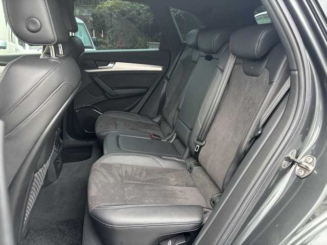 アウディ Ｑ５ 45TFSIクワトロ スポーツ 福岡県 2020(令2)年 1.7万km デイトナグレーパールエフェクト ワンオーナー/純正ナビ/（AM/FM/CD/DVD/SD×2/USB×2/SIMカード/AUX/Bluetooth/ワンセグTV）/クルーズコントロール/横滑り防止/アイドリングストップ/パーキングアシスト/ダウンヒルコントロール/パドルシフト/ハンズフリー/ETC2.0/ドライブレコーダー（前後、SDカード無し）/シートヒーター（運転席/助手席/後部座席）/純正アルミホイール/純正フロアマット/プッシュスタート/オートライト/フォグランプ/電格ミラー/スペアキー×１/保証書/取扱説明書