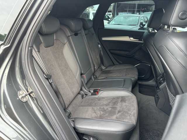 アウディ Ｑ５ 45TFSIクワトロ スポーツ 福岡県 2020(令2)年 1.7万km デイトナグレーパールエフェクト ワンオーナー/純正ナビ/（AM/FM/CD/DVD/SD×2/USB×2/SIMカード/AUX/Bluetooth/ワンセグTV）/クルーズコントロール/横滑り防止/アイドリングストップ/パーキングアシスト/ダウンヒルコントロール/パドルシフト/ハンズフリー/ETC2.0/ドライブレコーダー（前後、SDカード無し）/シートヒーター（運転席/助手席/後部座席）/純正アルミホイール/純正フロアマット/プッシュスタート/オートライト/フォグランプ/電格ミラー/スペアキー×１/保証書/取扱説明書