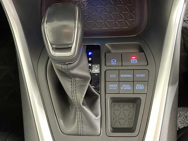 トヨタ ＲＡＶ４ G 福岡県 2020(令2)年 4.8万km ホワイトパールクリスタルシャイン ・純正ナビ/・CD/DVD/・Bluetooth/・フルセグTV/・ラジオ/・Bカメラ/・ビルトインETC/・純正前方ドラレコ/・社外フロアマット/・LEDヘッドライト/・シートヒーター/・ステアリングヒーター