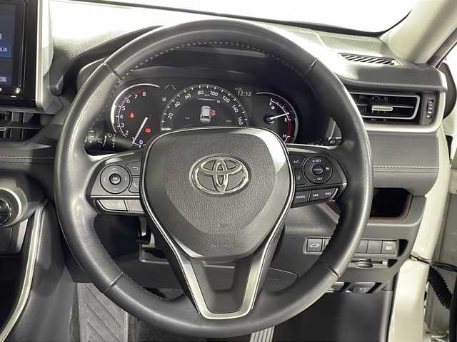 トヨタ ＲＡＶ４ G 福岡県 2020(令2)年 4.8万km ホワイトパールクリスタルシャイン ・純正ナビ/・CD/DVD/・Bluetooth/・フルセグTV/・ラジオ/・Bカメラ/・ビルトインETC/・純正前方ドラレコ/・社外フロアマット/・LEDヘッドライト/・シートヒーター/・ステアリングヒーター