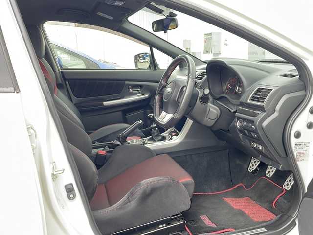 スバル ＷＲＸ ＳＴＩ STI 三重県 2016(平28)年 5.1万km クリスタルホワイトP 社外フローティングディスプレイオーディオ/6速MT/STi専用18インチAW/D席RECAROシート/レッドステッチ革巻きステアリング/LEDアクセサリーライナー/合皮スエードコンビシート/電動格納ミラー/禁煙車