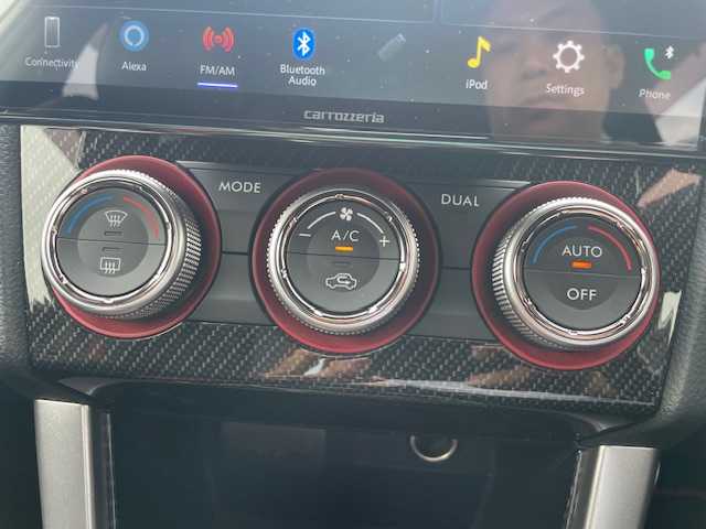 スバル ＷＲＸ ＳＴＩ STI 三重県 2016(平28)年 5.1万km クリスタルホワイトP 社外フローティングディスプレイオーディオ/6速MT/STi専用18インチAW/D席RECAROシート/レッドステッチ革巻きステアリング/LEDアクセサリーライナー/合皮スエードコンビシート/電動格納ミラー