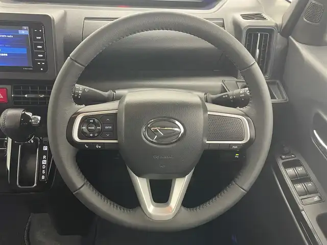 ダイハツ タント カスタム RS 愛知県 2022(令4)年 1.7万km ブラックマイカメタリック 社外７型ナビ　フルセグＴＶ　Ｂｌｕｅｔｏｏｔｈ　ＥＴＣ　バックカメラ　両側パワースライドドア　ＬＥＤヘッドライト　スマートキー　シートヒーター　スマートアシストIII　衝突軽減　コーナーセンサー　禁煙車