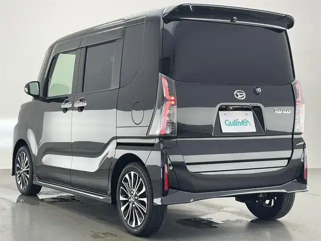 ダイハツ タント カスタム RS 愛知県 2022(令4)年 1.7万km ブラックマイカメタリック 社外７型ナビ　フルセグＴＶ　Ｂｌｕｅｔｏｏｔｈ　ＥＴＣ　バックカメラ　両側パワースライドドア　ＬＥＤヘッドライト　スマートキー　シートヒーター　スマートアシストIII　衝突軽減　コーナーセンサー　禁煙車