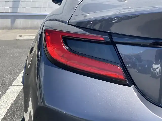 トヨタ ＧＲ８６ RZ 静岡県 2022(令4)年 5.6万km マグネタイトグレーメタリック Toyota Safety Sense/純正9インチナビ(NSZT-Y68T)/　AM FM CD DVD Bluetooth USB HDMI SDREC/ETC/LEDオートヘッドランプ/レーダークルーズコントロール/リアクリアランスソナー/ハーフレザーシート/シートヒーター(前席)/純正18インチアルミホイール/スマートキー＆プッシュスタート/パドルシフト/フルセグTV/バックモニター