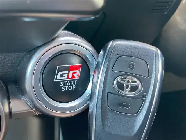 トヨタ ＧＲ８６ RZ 静岡県 2022(令4)年 5.6万km マグネタイトグレーメタリック Toyota Safety Sense/純正9インチナビ(NSZT-Y68T)/　AM FM CD DVD Bluetooth USB HDMI SDREC/ETC/LEDオートヘッドランプ/レーダークルーズコントロール/リアクリアランスソナー/ハーフレザーシート/シートヒーター(前席)/純正18インチアルミホイール/スマートキー＆プッシュスタート/パドルシフト/フルセグTV/バックモニター