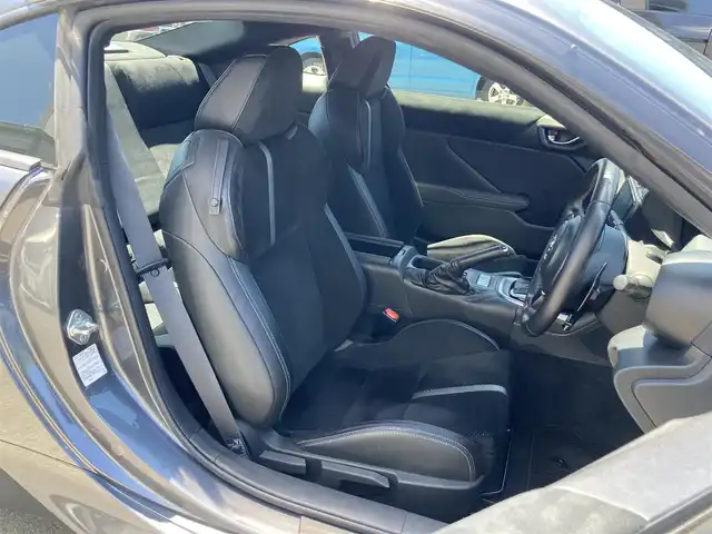 トヨタ ＧＲ８６ RZ 静岡県 2022(令4)年 5.6万km マグネタイトグレーメタリック Toyota Safety Sense/純正9インチナビ(NSZT-Y68T)/　AM FM CD DVD Bluetooth USB HDMI SDREC/ETC/LEDオートヘッドランプ/レーダークルーズコントロール/リアクリアランスソナー/ハーフレザーシート/シートヒーター(前席)/純正18インチアルミホイール/スマートキー＆プッシュスタート/パドルシフト/フルセグTV/バックモニター