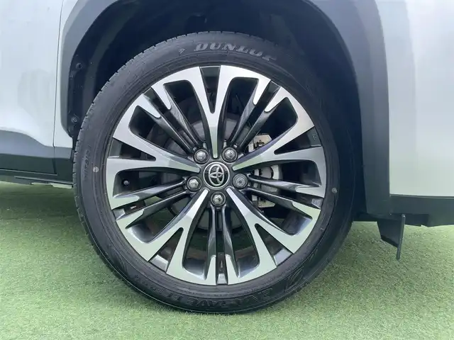トヨタ ヤリスクロス Z 香川県 2022(令4)年 2.3万km プラチナホワイトパールマイカ 登録時走行距離：22617km/純正9型ディスプレイオーディオ/　BT接続 フルセグTV/バックカメラ/プリクラッシュセーフティシステム/レーンキープアシスト/レーダークルーズコントロール/クリアランスソナー/オートハイビーム/LEDヘッドライト/オートライト/オートホールド機能付き電子パーキングブレーキ/ビルトインETC/ドライブレコーダー/レーダー探知機/ハーフレザーシート/シートヒーター/革巻きステアリング/ステアリングヒーター/プッシュスタート/スマートキー/スペアキー