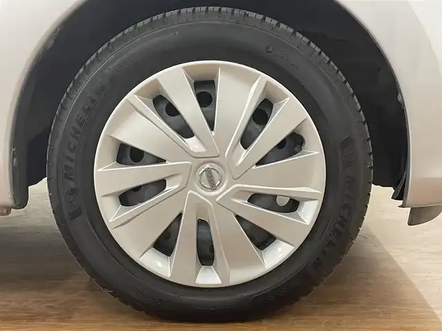 日産 デイズ S 道央・札幌 2017(平29)年 1.9万km クールシルバー ワンオーナー/4WD/衝突軽減ブレーキ/横滑り防止/アイドリングストップ/ヘッドライトレベライザー/シートヒーター/前後ドラレコ/社外HDDナビ/CD/MS/AUX/AM/FM/純正フロアマット/純正ドアバイザー/スペアキー/保証書/取扱説明書/スタッドレスセット積込み/　（155/65/14 2017年製5mm）