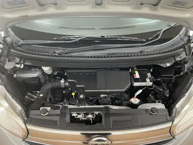 日産 デイズ S 道央・札幌 2017(平29)年 1.9万km クールシルバー ワンオーナー/4WD/衝突軽減ブレーキ/横滑り防止/アイドリングストップ/ヘッドライトレベライザー/シートヒーター/前後ドラレコ/社外HDDナビ/CD/MS/AUX/AM/FM/純正フロアマット/純正ドアバイザー/スペアキー/保証書/取扱説明書/スタッドレスセット積込み/　（155/65/14 2017年製5mm）