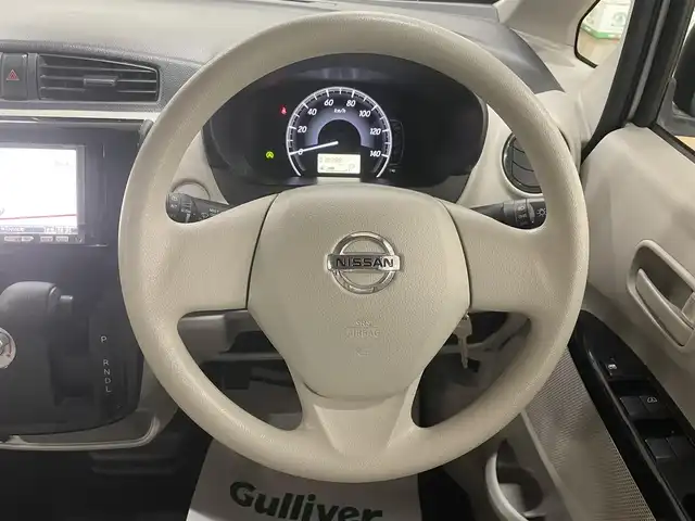 日産 デイズ S 道央・札幌 2017(平29)年 1.9万km クールシルバー ワンオーナー/4WD/衝突軽減ブレーキ/横滑り防止/アイドリングストップ/ヘッドライトレベライザー/シートヒーター/前後ドラレコ/社外HDDナビ/CD/MS/AUX/AM/FM/純正フロアマット/純正ドアバイザー/スペアキー/保証書/取扱説明書/スタッドレスセット積込み/　（155/65/14 2017年製5mm）