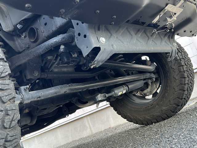クライスラー・ジープ ジープ ラングラー 埼玉県 2021(令3)年 3.5万km 黄 純正ディスプレイオーディオナビ/フルセグ/BT/USB/AUX/FM/AM　/社外１７インチアルミホイール（MKWMK-46）　/社外マフラー（MBRP）　/ＵＳルビコンバンパー　/ヘッドライトイカリング/1インチリフトアップ/ＡＣＣ　/ＢＳＭ　/ＥＴＣ　/シートヒーター　/ハンドルヒーター　/オートハイビーム/オートライト/クリアランスソナー/サブウーハー（アルパイン）/FCW/BAS/ESC/HDC/HSA/RBS/TCS/スマートキー２本　/保証書　/取扱説明書