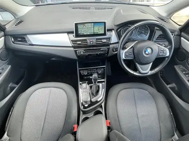 ＢＭＷ ２１８ｄ アクティブツアラー 埼玉県 2017(平29)年 5万km 白 純正HDDナビ/(Biuetooth/USB/CD/DVD/AUX)/バックカメラ/インテリジェントセーフティー/シートヒーター/コンフォートアクセス/社外17インチアルミホイール/電動リアゲート/レーンキープ/コーナーセンサー/パークアシスト/ミラーETC/LEDヘッドライト
