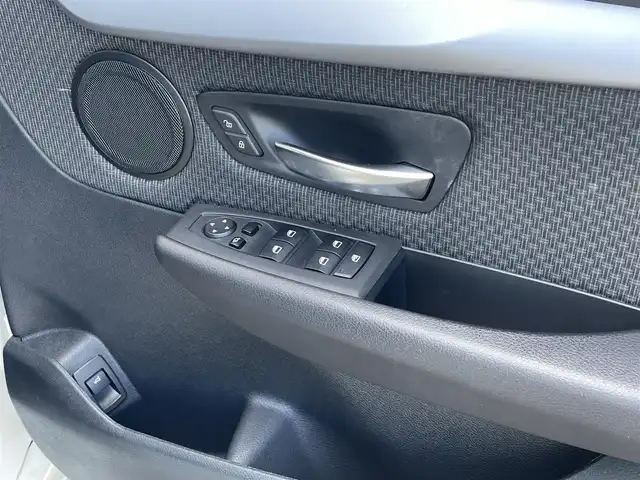 ＢＭＷ ２１８ｄ アクティブツアラー 埼玉県 2017(平29)年 5万km 白 純正HDDナビ/(Biuetooth/USB/CD/DVD/AUX)/バックカメラ/インテリジェントセーフティー/シートヒーター/コンフォートアクセス/社外17インチアルミホイール/電動リアゲート/レーンキープ/コーナーセンサー/パークアシスト/ミラーETC/LEDヘッドライト