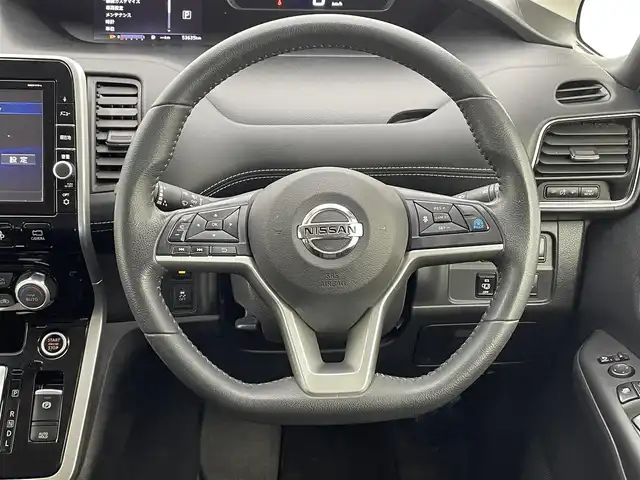 日産 セレナ ハイウェイスター Vセレクション 宮城県 2017(平29)年 5.4万km マルーンレッド 2トーン 両側パワースライドドア/ハンズフリースライドドア/純正9型ナビ/(AM/FM/iPod/SD/TV/USB/BT/AUX/HDMI/CD/DVD)/フリップダウンモニター/全方位カメラ/ETC/前方ドライブレコーダー/デジタルインナーミラー/プロパイロット/レーダークルーズコントロール/プッシュスタート/スマートキー/スペアキー/オートライト/LEDヘッドライト/フォグランプ/ドアバイザー/純正フロアマット/純正16インチアルミホイール