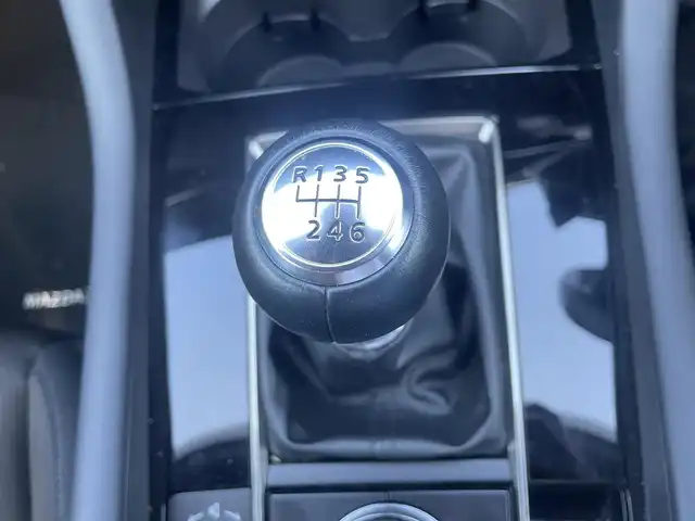 マツダ マツダ３ファストバック 20S ツーリング 熊本県 2024(令6)年 2万km ディープクリスタルブルーマイカ 純正ナビ/・AM/FM/USB/BT/HDMI/・アンドロイドオート/アップルカープレイ/・フルセグTV/全方位カメラ/レーダークルーズコントロール/ブラインドスポットモニター/ヘッドアップディスプレイ/スマートブレーキサポート/ハイビームコントロールシステム/レーンキープアシスト/前後ドライブレコーダー/D席メモリ付きパワーシート/前席シートヒーター/革巻きステアリング/ステアリングスイッチ/ステアリングヒーター/電動パーキングブレーキ/オートホールドブレーキ/アイドリングストップ/ETC/純正フロアマット/純正アルミホイール