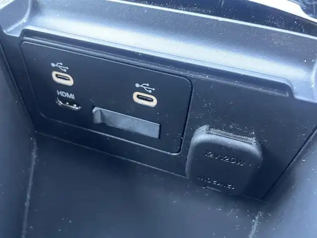 マツダ マツダ３ファストバック 20S ツーリング 熊本県 2024(令6)年 2万km ディープクリスタルブルーマイカ 純正ナビ/・AM/FM/USB/BT/HDMI/・アンドロイドオート/アップルカープレイ/・フルセグTV/全方位カメラ/レーダークルーズコントロール/ブラインドスポットモニター/ヘッドアップディスプレイ/スマートブレーキサポート/ハイビームコントロールシステム/レーンキープアシスト/前後ドライブレコーダー/D席メモリ付きパワーシート/前席シートヒーター/革巻きステアリング/ステアリングスイッチ/ステアリングヒーター/電動パーキングブレーキ/オートホールドブレーキ/アイドリングストップ/ETC/純正フロアマット/純正アルミホイール