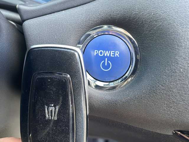 トヨタ クラウン ハイブリッド RS アドバンス 三重県 2018(平30)年 4.7万km ホワイトパールクリスタルシャイン 禁煙/純正ナビ/バックカメラ/前方ドラレコ/ETC2.0/デジタルインナーミラー/BSM/HUD/ステアヒーター/シートヒーター/パワーシート/メモリーシート/ハーフレザーシート/レーダークルーズコントロール/プリクラッシュ/革巻きステア/ステアスイッチ/LEDオートライト/オートハイビーム/電動格納ミラー