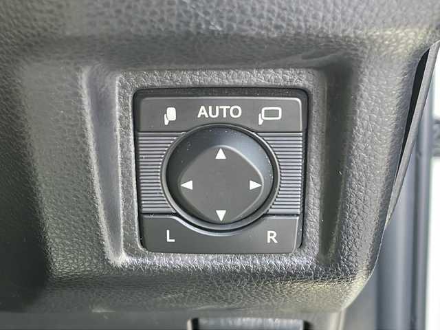 トヨタ クラウン ハイブリッド RS アドバンス 三重県 2018(平30)年 4.7万km ホワイトパールクリスタルシャイン 禁煙/純正ナビ/バックカメラ/前方ドラレコ/ETC2.0/デジタルインナーミラー/BSM/HUD/ステアヒーター/シートヒーター/パワーシート/メモリーシート/ハーフレザーシート/レーダークルーズコントロール/プリクラッシュ/革巻きステア/ステアスイッチ/LEDオートライト/オートハイビーム/電動格納ミラー