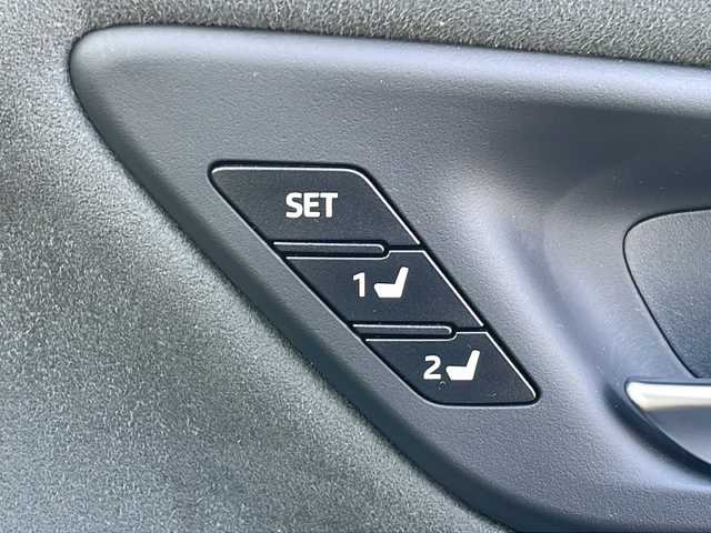 トヨタ クラウン ハイブリッド RS アドバンス 三重県 2018(平30)年 4.7万km ホワイトパールクリスタルシャイン 禁煙/純正ナビ/バックカメラ/前方ドラレコ/ETC2.0/デジタルインナーミラー/BSM/HUD/ステアヒーター/シートヒーター/パワーシート/メモリーシート/ハーフレザーシート/レーダークルーズコントロール/プリクラッシュ/革巻きステア/ステアスイッチ/LEDオートライト/オートハイビーム/電動格納ミラー